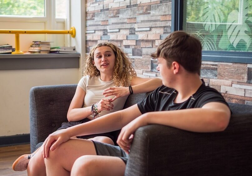 Sit, Chat and Meet People